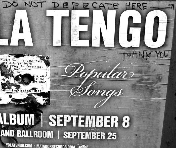 do not defecate here